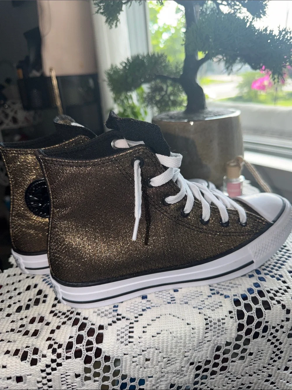 Converse Kids 4.5  Metallic Black High-Top Sneakers White Accents-women’s size 6